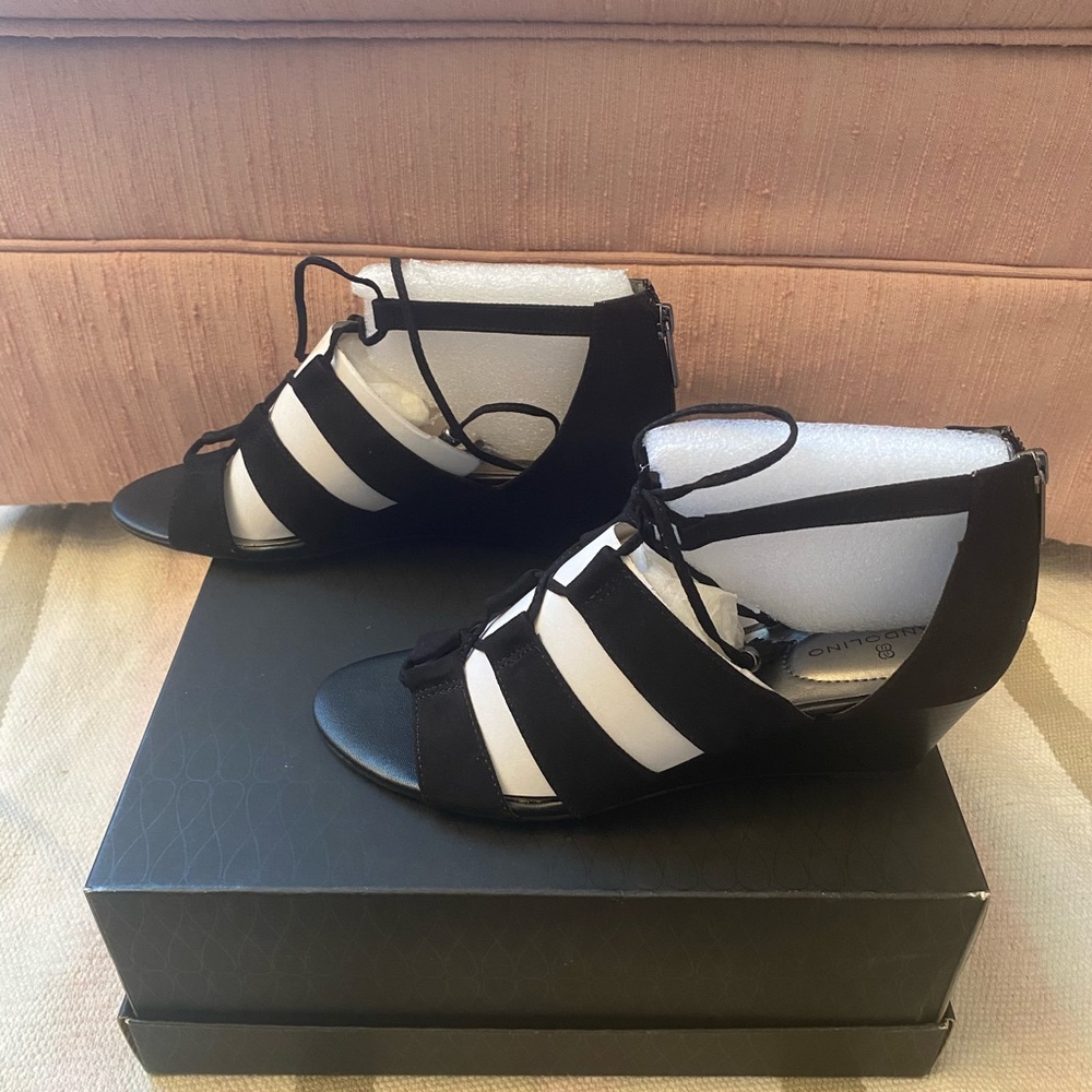 Bandolino Wedge Sandal (NWOT) - Picture 3 of 12
